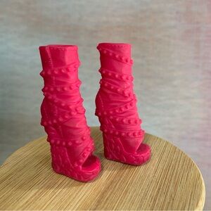 Monster High pink heel boots originally belonging to the Venus McFlytrap Doll